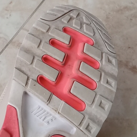 Nike Air Max - Picture 14 of 16